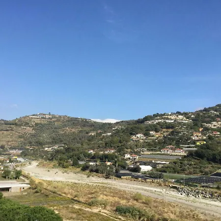 Tra Pani & Pannocchie Camporosso (Liguria)